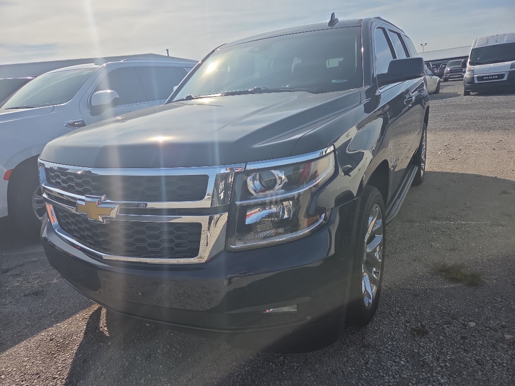 2019 Chevrolet Tahoe LT photo 2