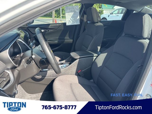 2023 Chevrolet Malibu 1LT photo 3