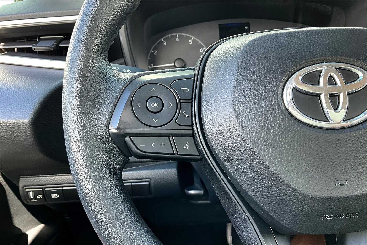 2024 Toyota Corolla LE photo 21