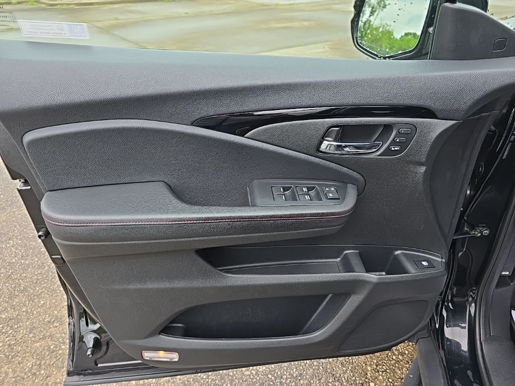 2022 Honda Ridgeline Black Edition photo 7