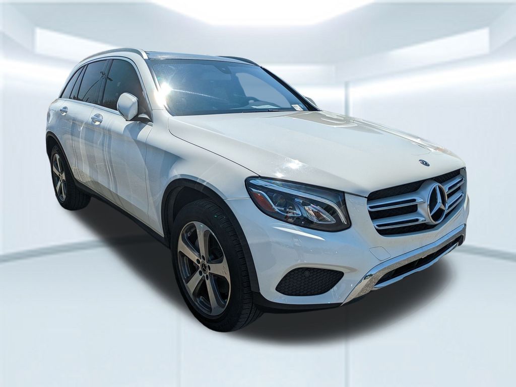 2019 Mercedes Benz GLC 300 photo 3