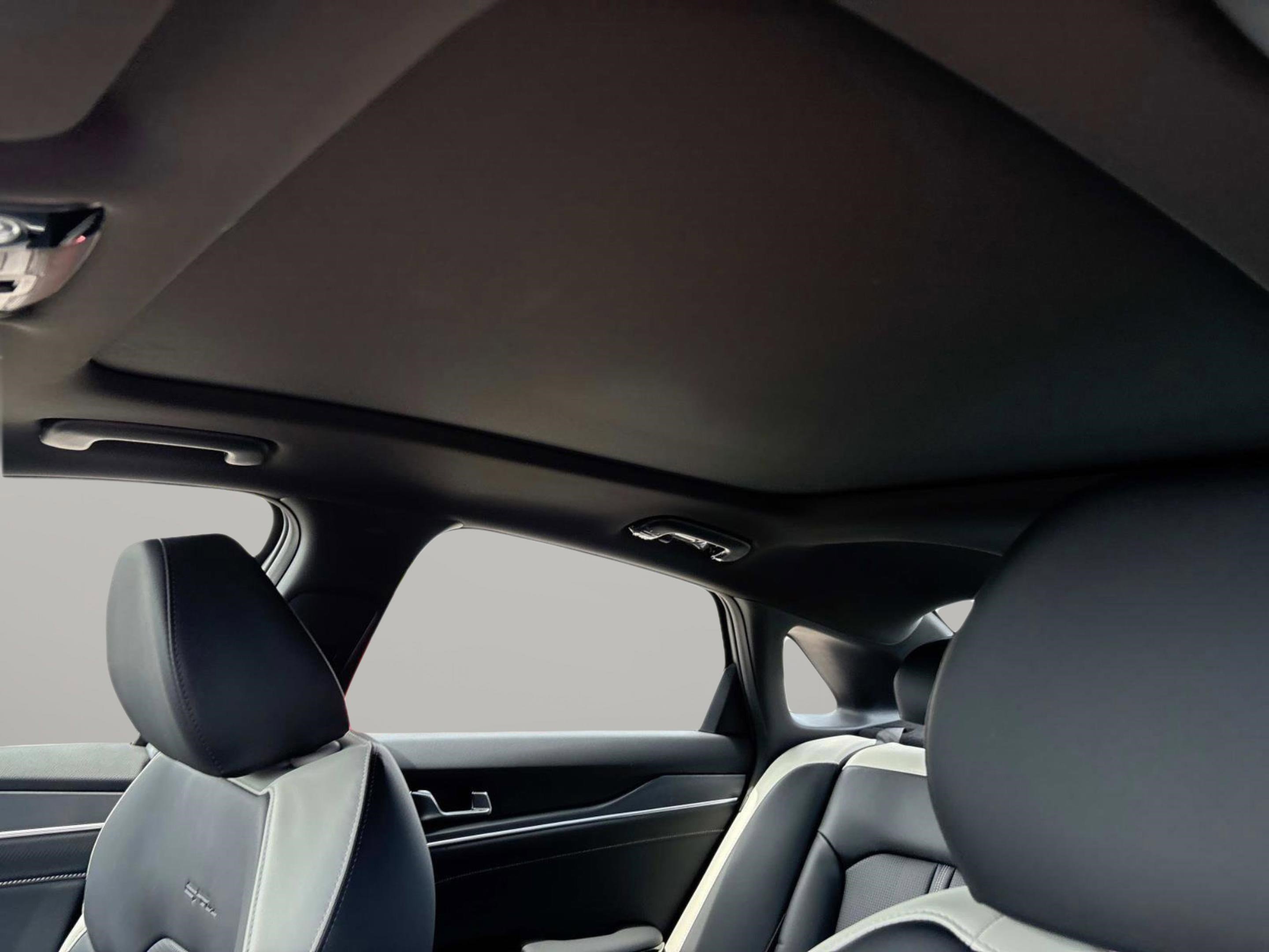2025 Kia K5 GT-Line photo 21