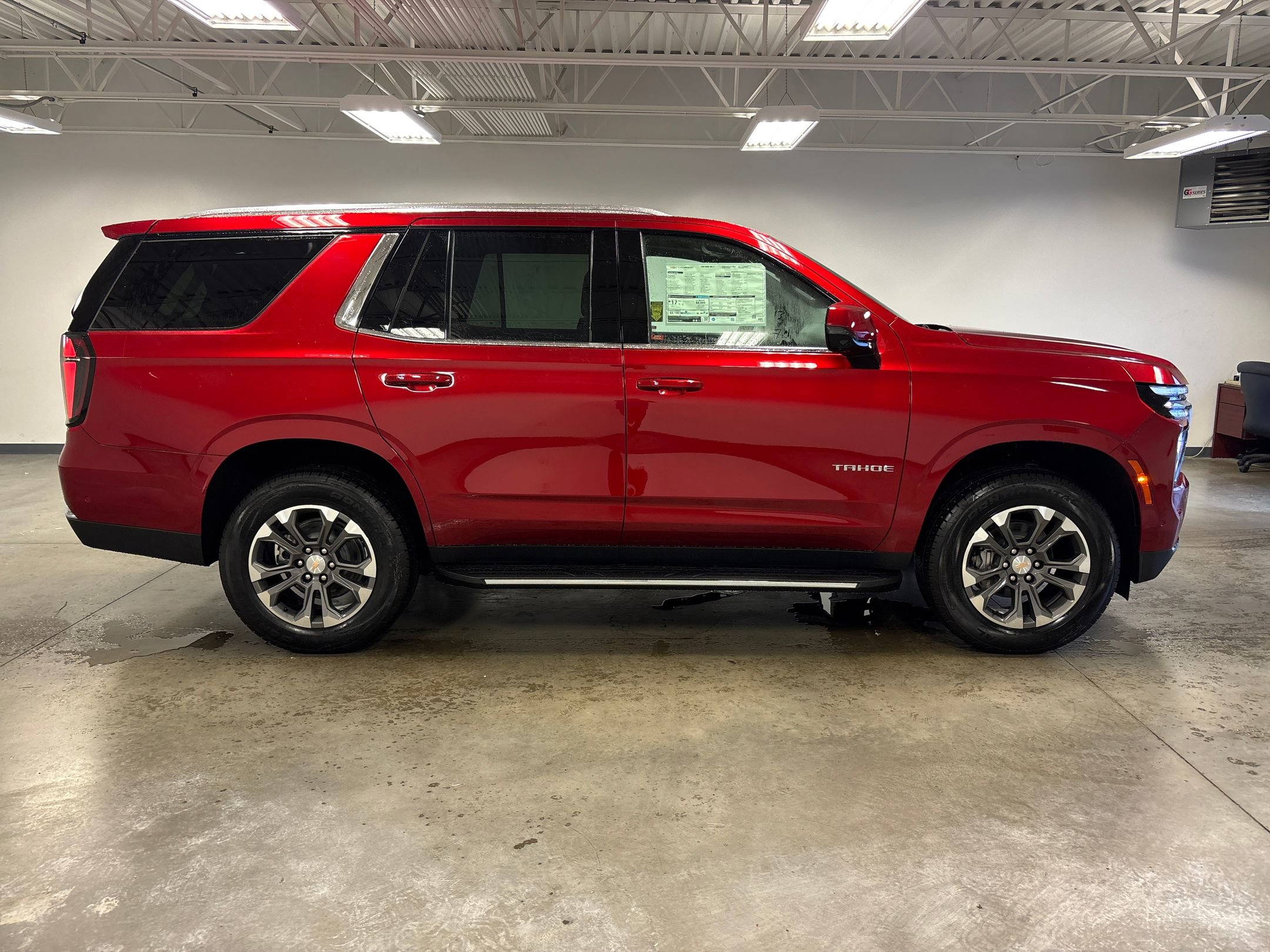 2025 Chevrolet Tahoe LT photo 7