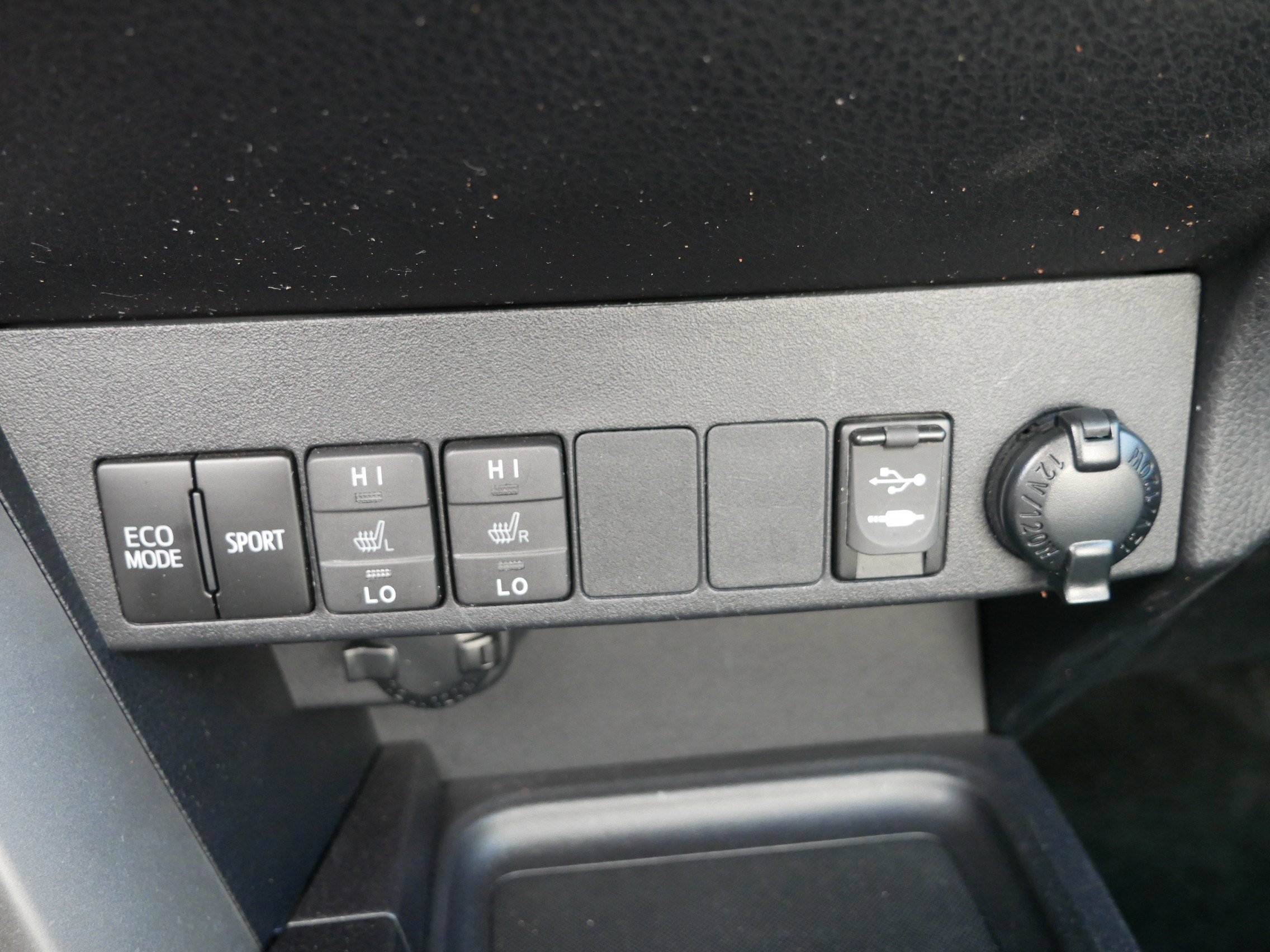 2018 Toyota RAV4 Limited photo 31