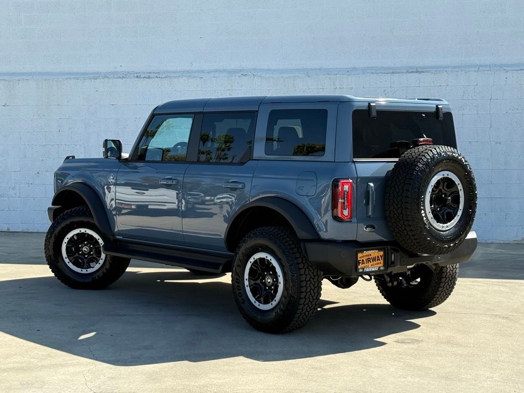 2025 Ford Bronco Outer Banks photo 4