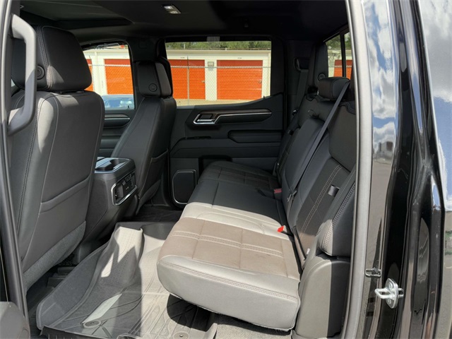 2023 Chevrolet Silverado 1500 High Country photo 15