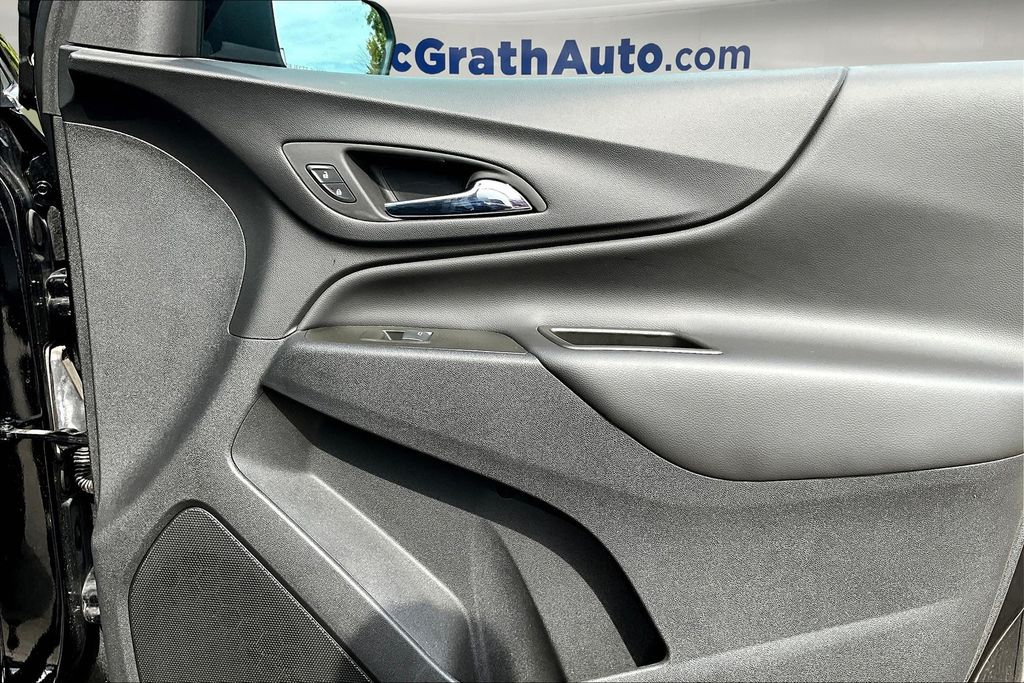 2023 Chevrolet Equinox LT photo 24