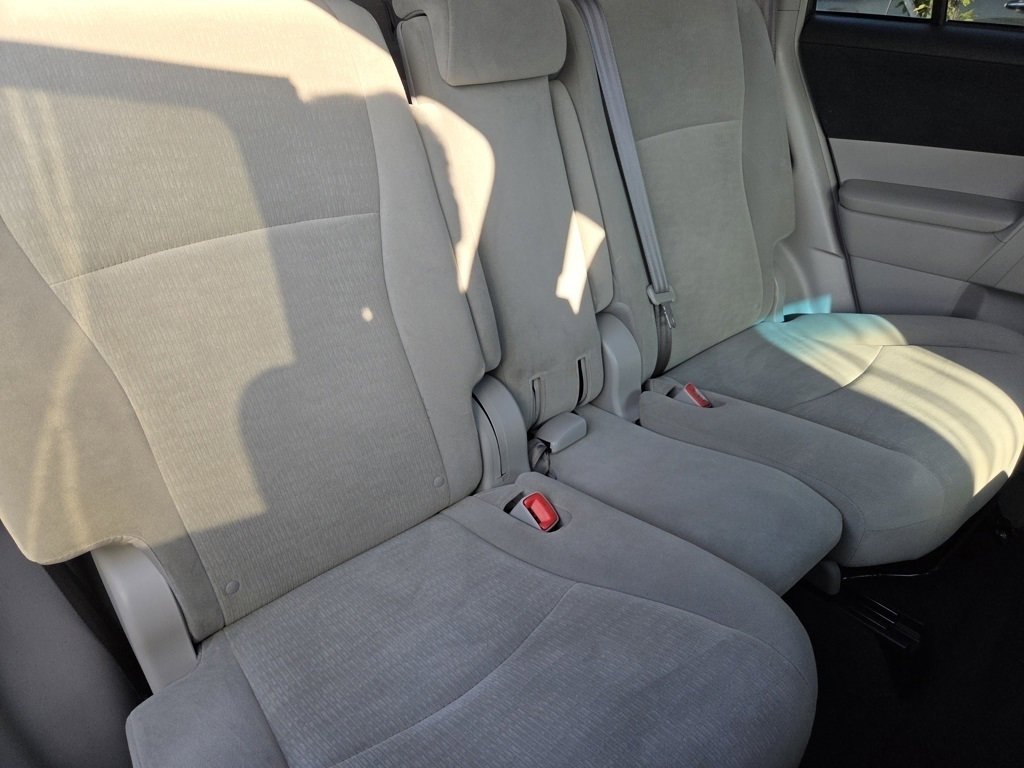 2013 Toyota Highlander Base photo 24