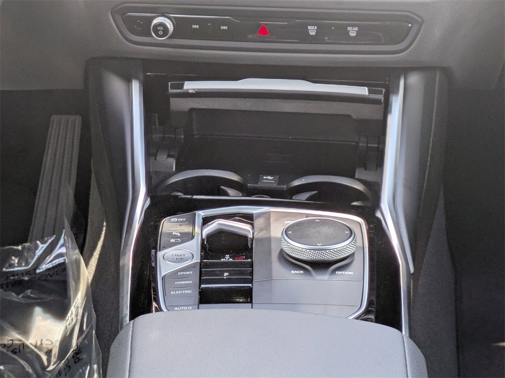 2024 Bmw 330e photo 19