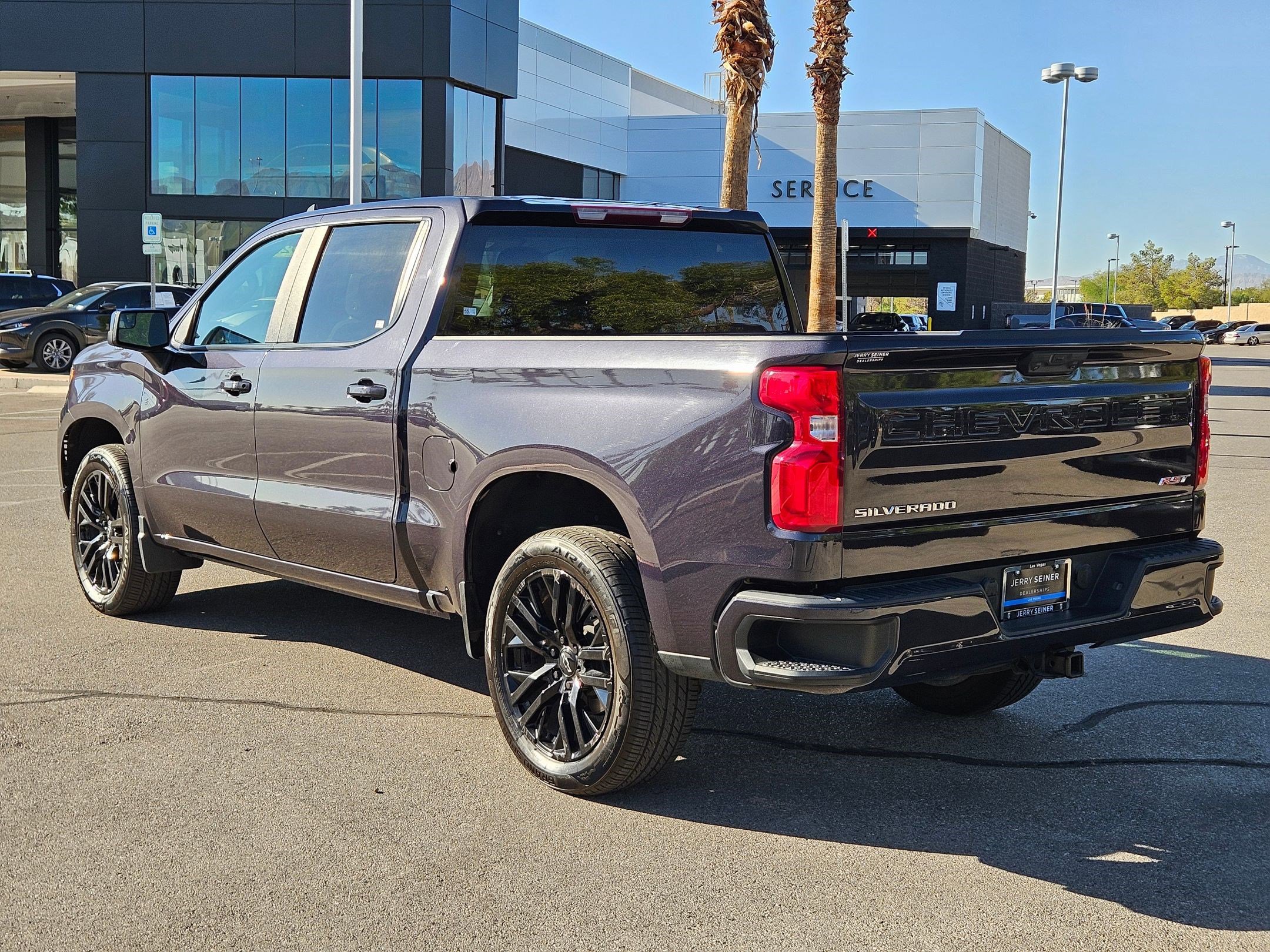 2022 Chevrolet Silverado 1500 RST photo 3