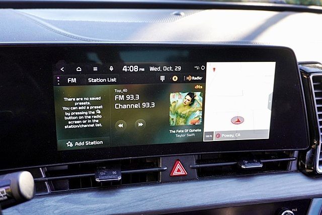 Used 2025 Gray Kia X-Line Prestige image 29