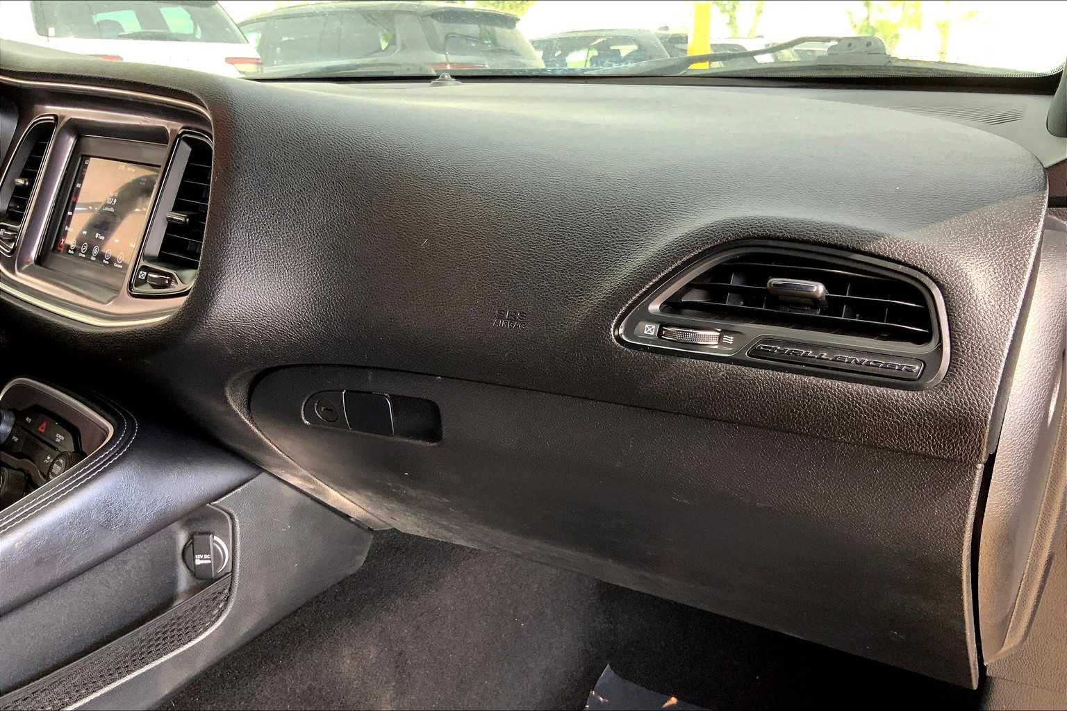 2020 Dodge Challenger SXT photo 18