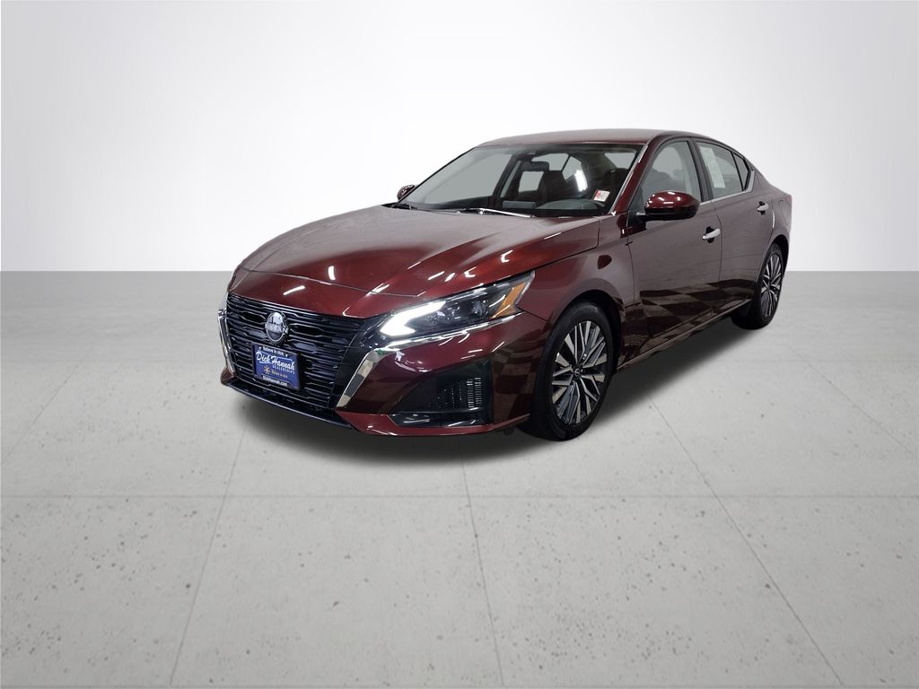 2023 Nissan Altima 2.5 SV photo 2