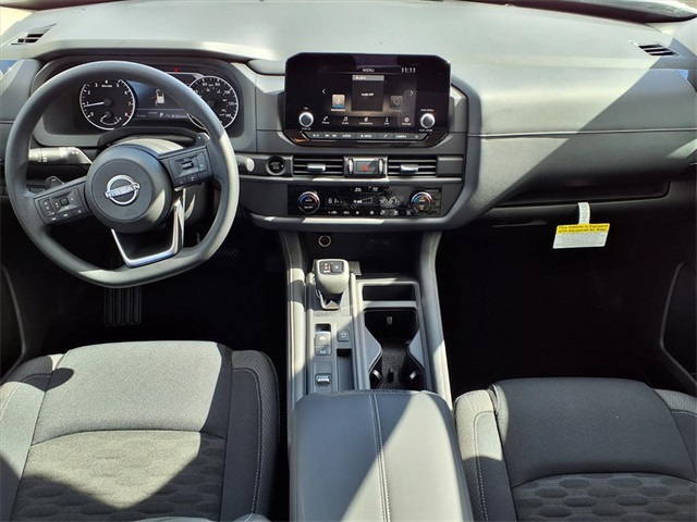 2025 Nissan Pathfinder S photo 4