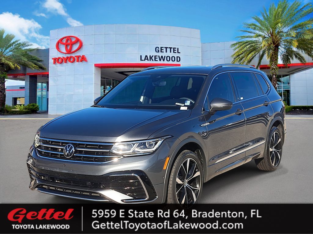 2022 Volkswagen Tiguan SEL R-LINE's photo