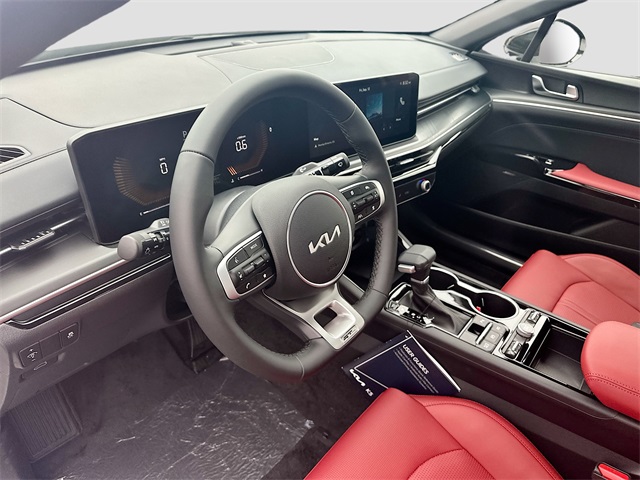 2026 Kia K5 GT-Line photo 9
