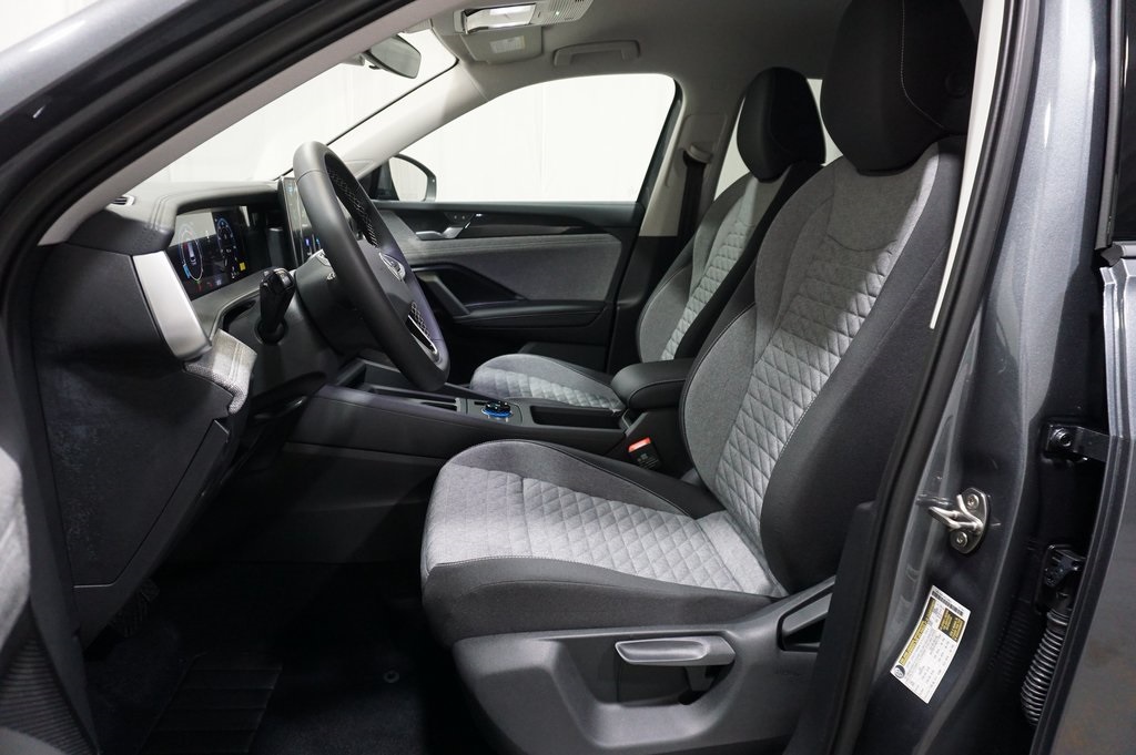 2025 Volkswagen Tiguan S photo 6