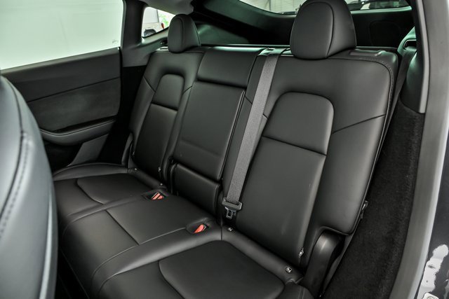 2024 Tesla Model Y Long Range photo 14