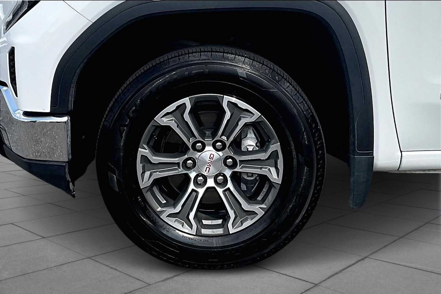 2024 Gmc Sierra 1500 SLT photo 10