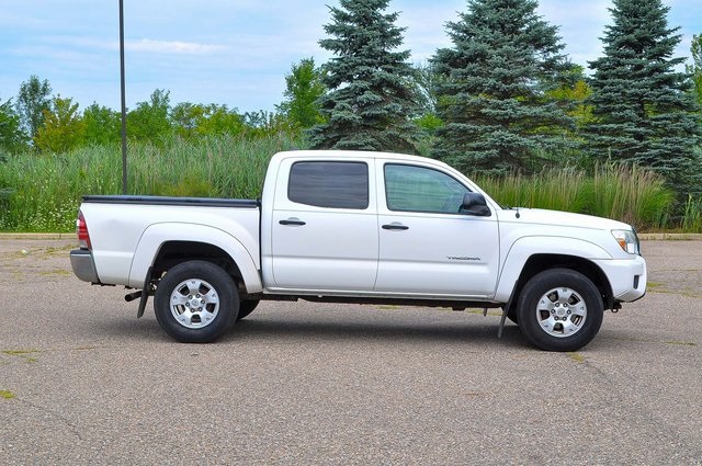 Used 2012 Toyota Tacoma PreRunner with VIN 3TMJU4GN3CM132947 for sale in Canton, MI