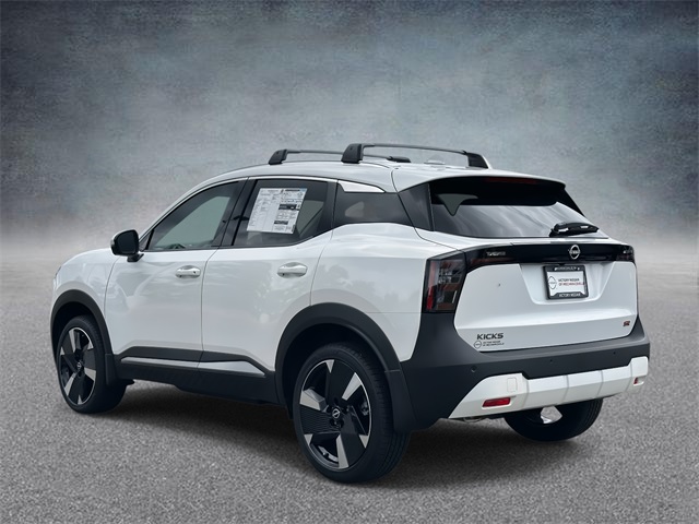 2025 Nissan Kicks SR photo 4