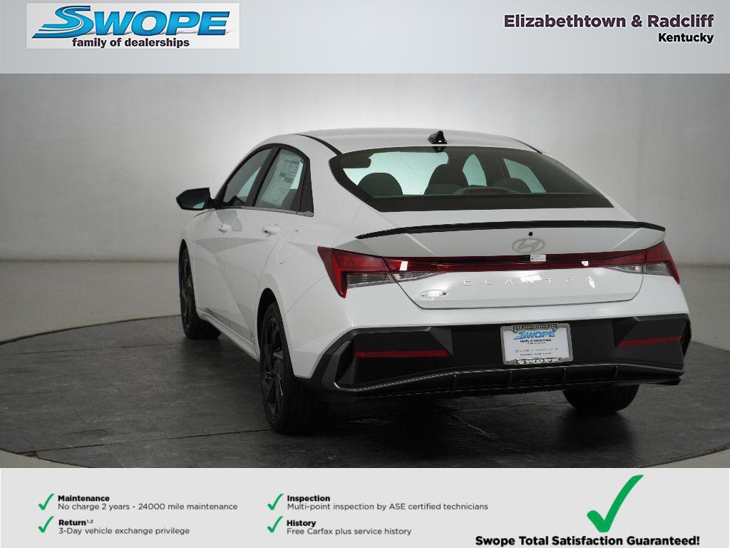 2026 Hyundai Elantra SEL Sport photo 4