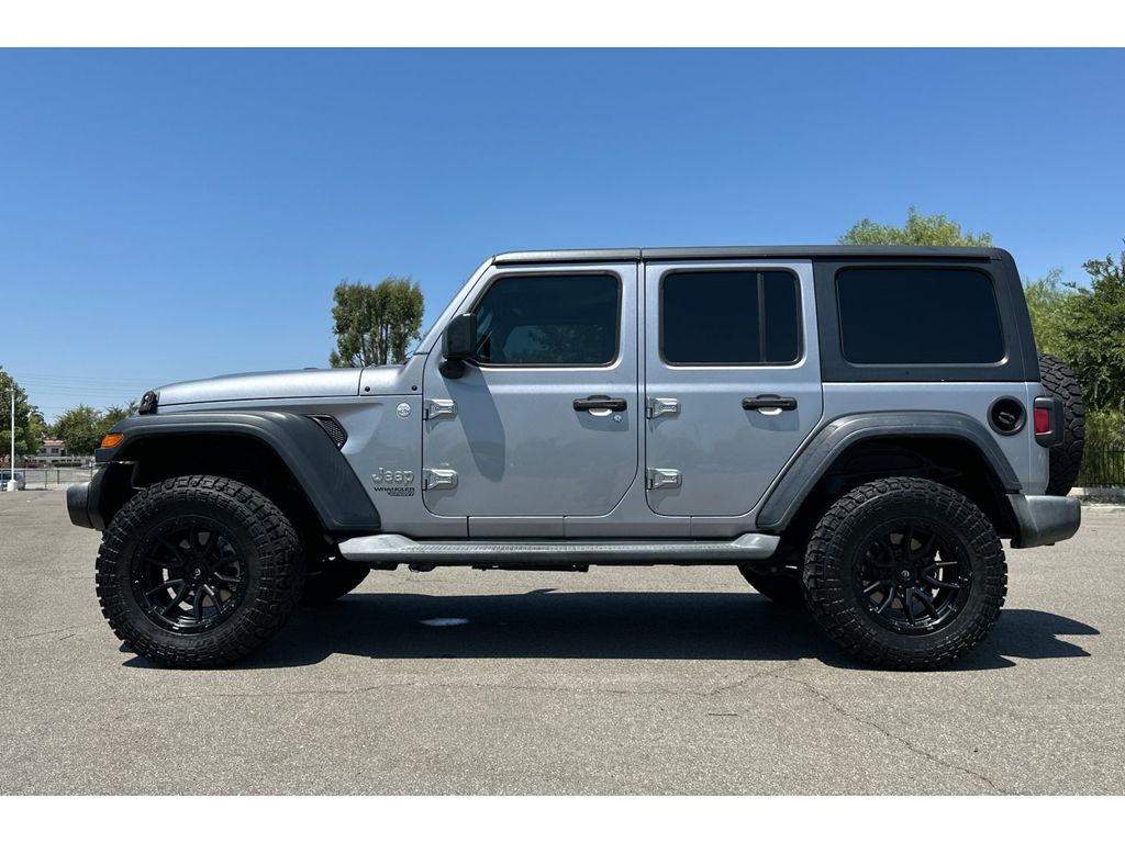 2019 Jeep Wrangler Sport S photo 2