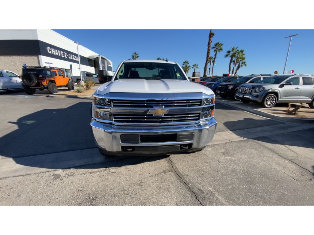 2018 Chevrolet Silverado 3500HD LT photo 3