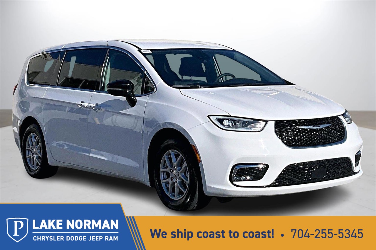 2024 Chrysler Pacifica Touring L's photo