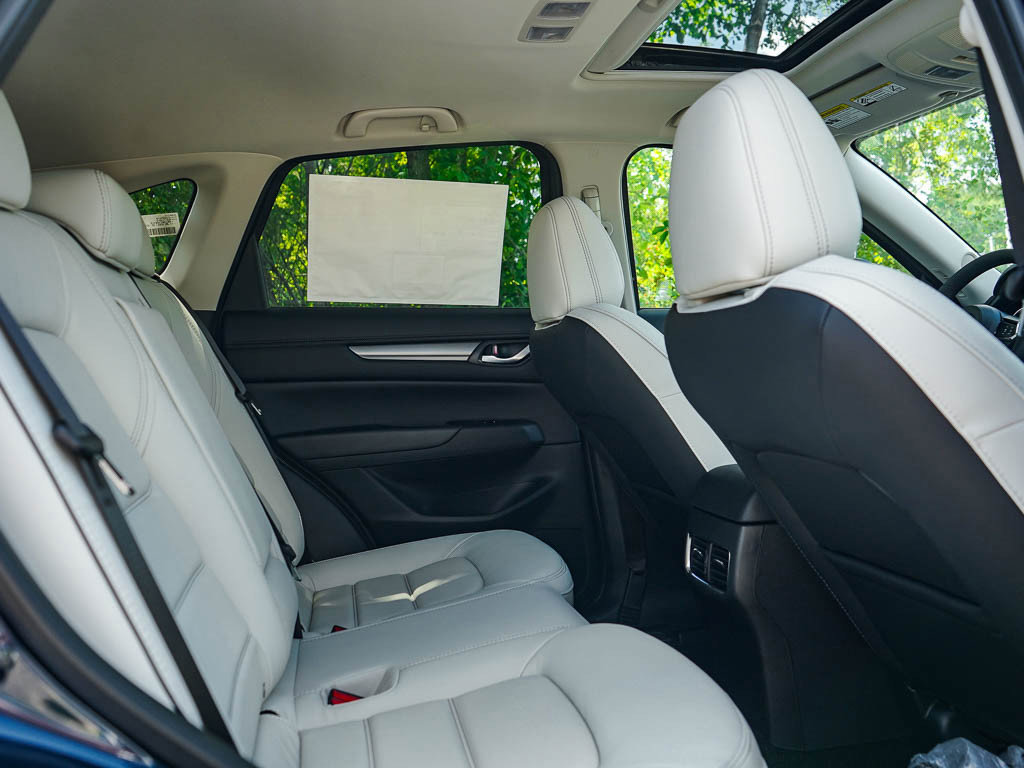 2025 Mazda CX-5 2.5 S Preferred photo 12