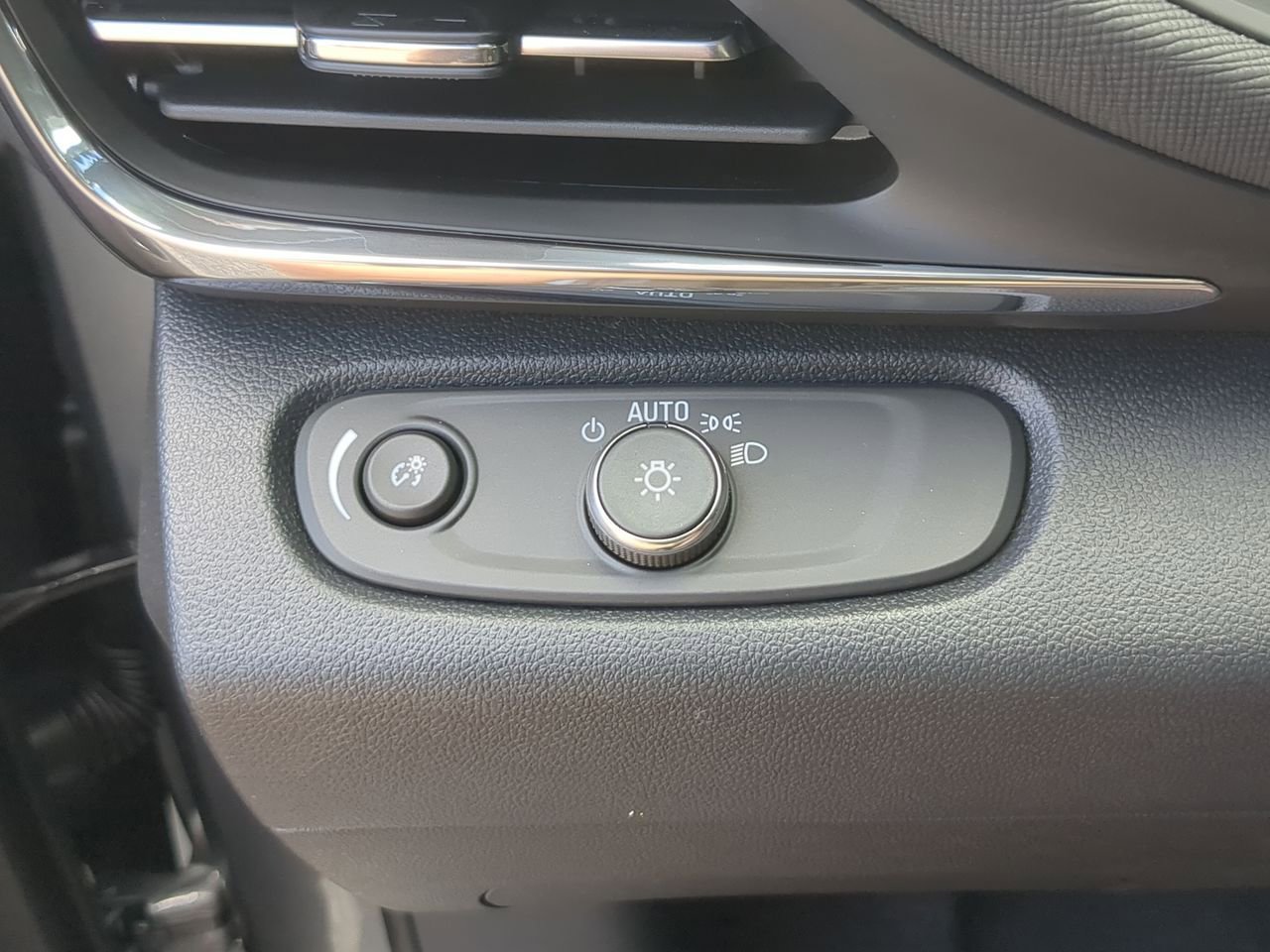 2025 Buick Envista Preferred photo 16
