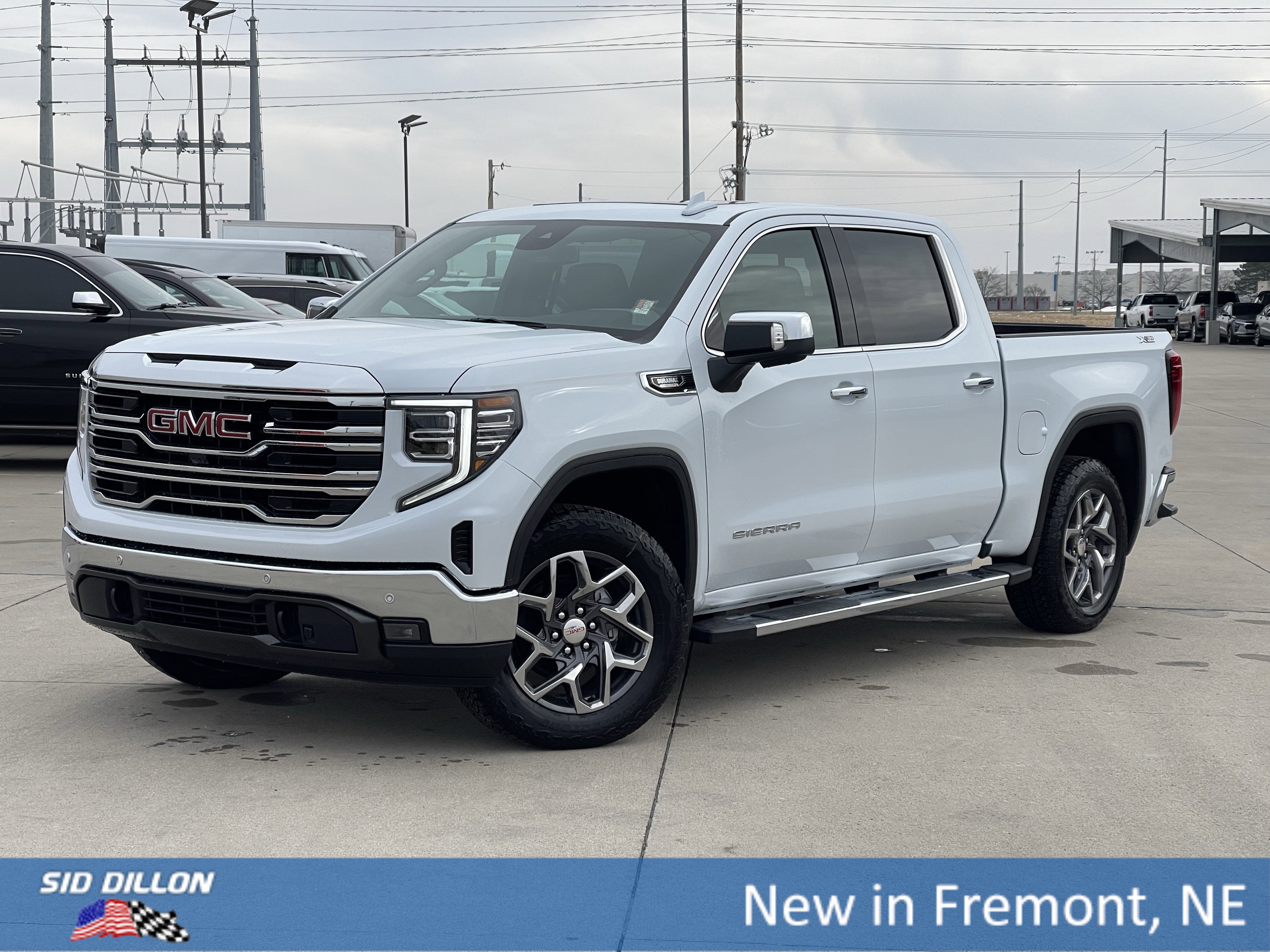 2026 GMC Sierra 1500 SLT's photo