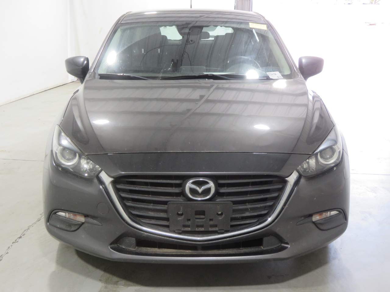 2018 Mazda Mazda3 Sport photo 2