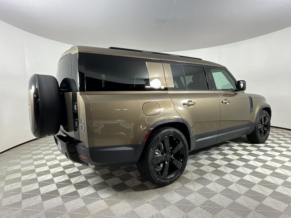 2026 Land Rover Defender 130 S photo 2