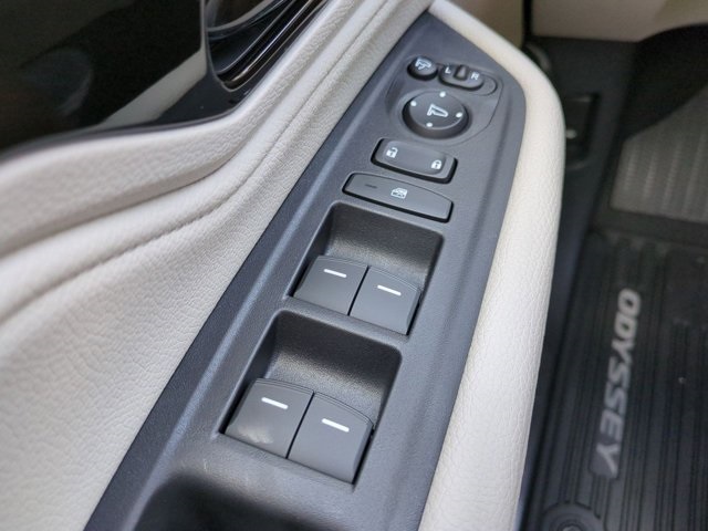 2026 Honda Odyssey Elite photo 21