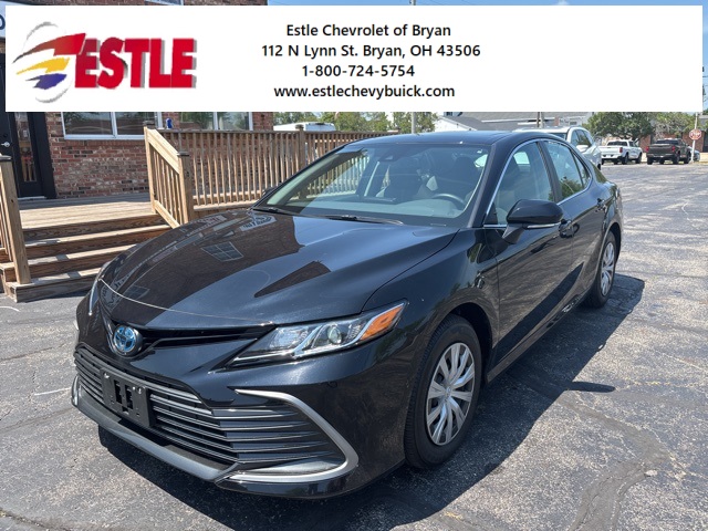 2023 Toyota Camry LE's photo