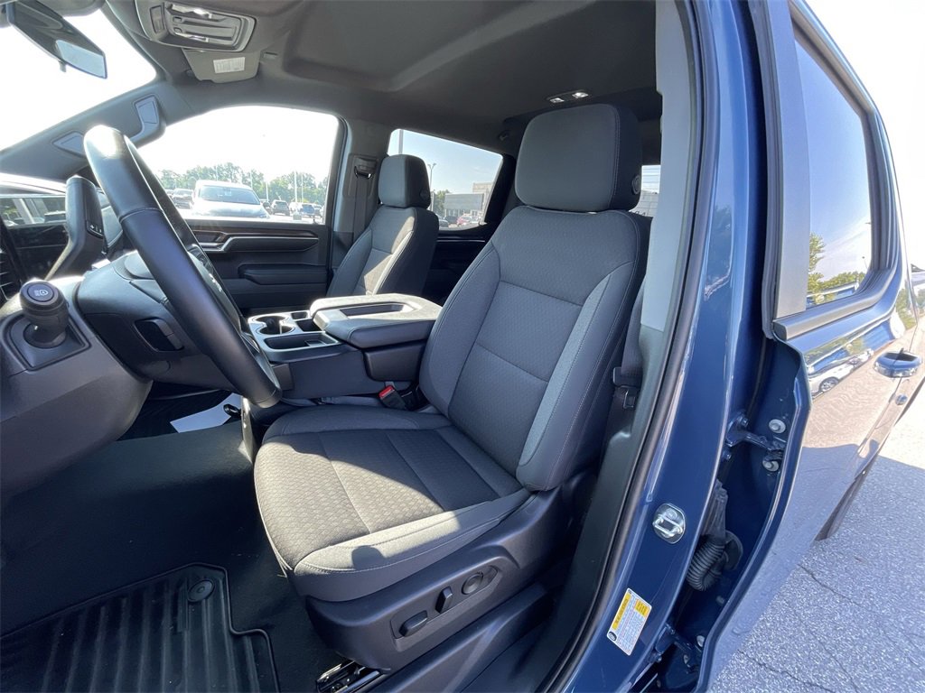 2024 Chevrolet Silverado 1500 LT photo 12
