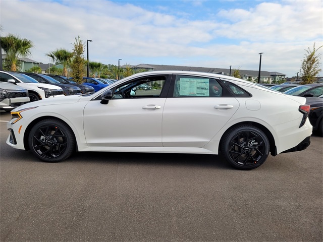 2026 Kia K5 GT-Line photo 4