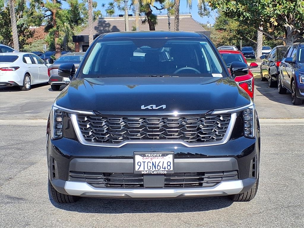 2025 Kia Sorento LX photo 8