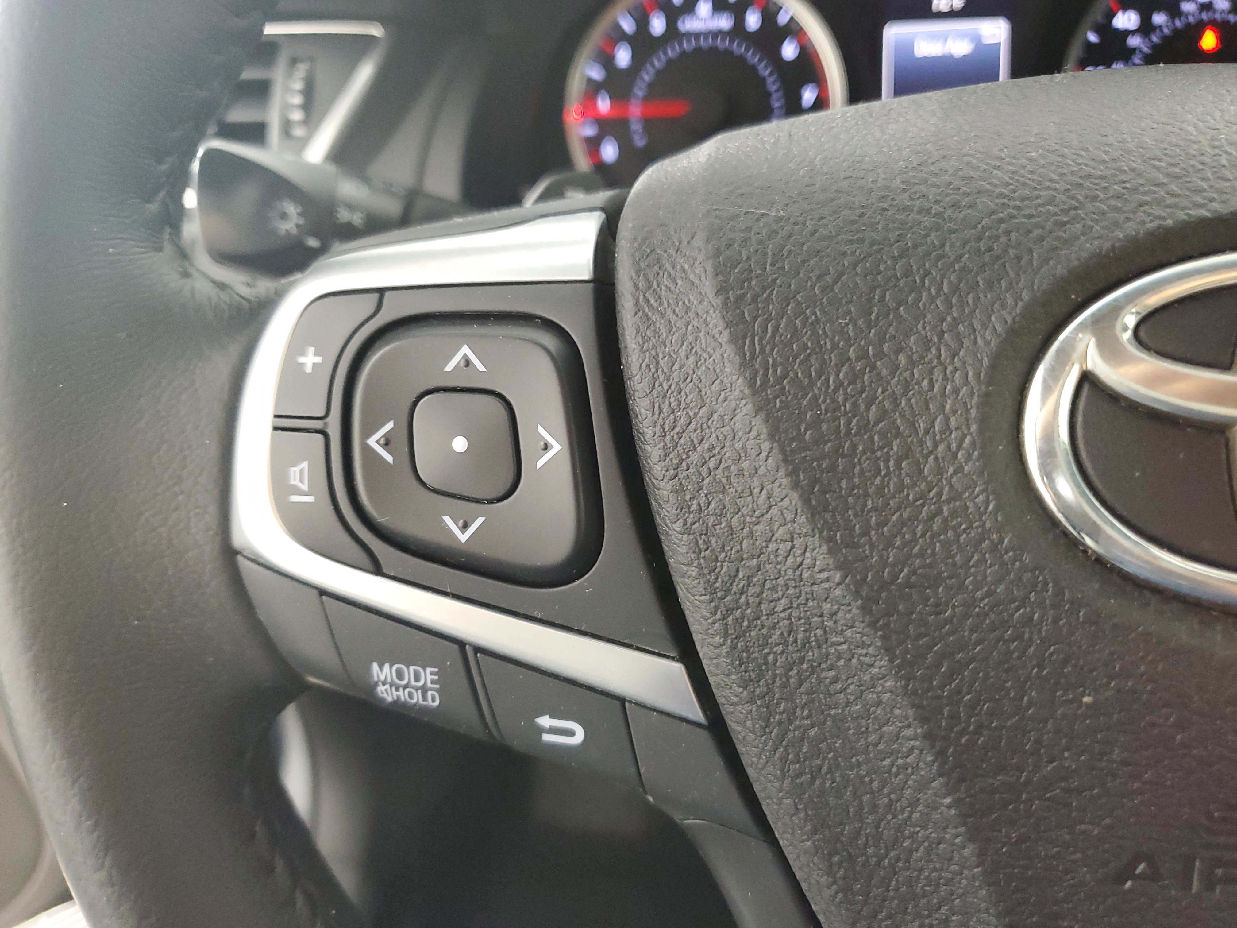 Used 2017 Parisian Night Pearl Toyota SE image 20