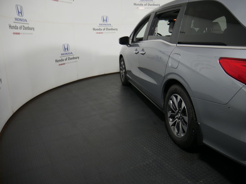 2023 Honda Odyssey EX-L photo 10