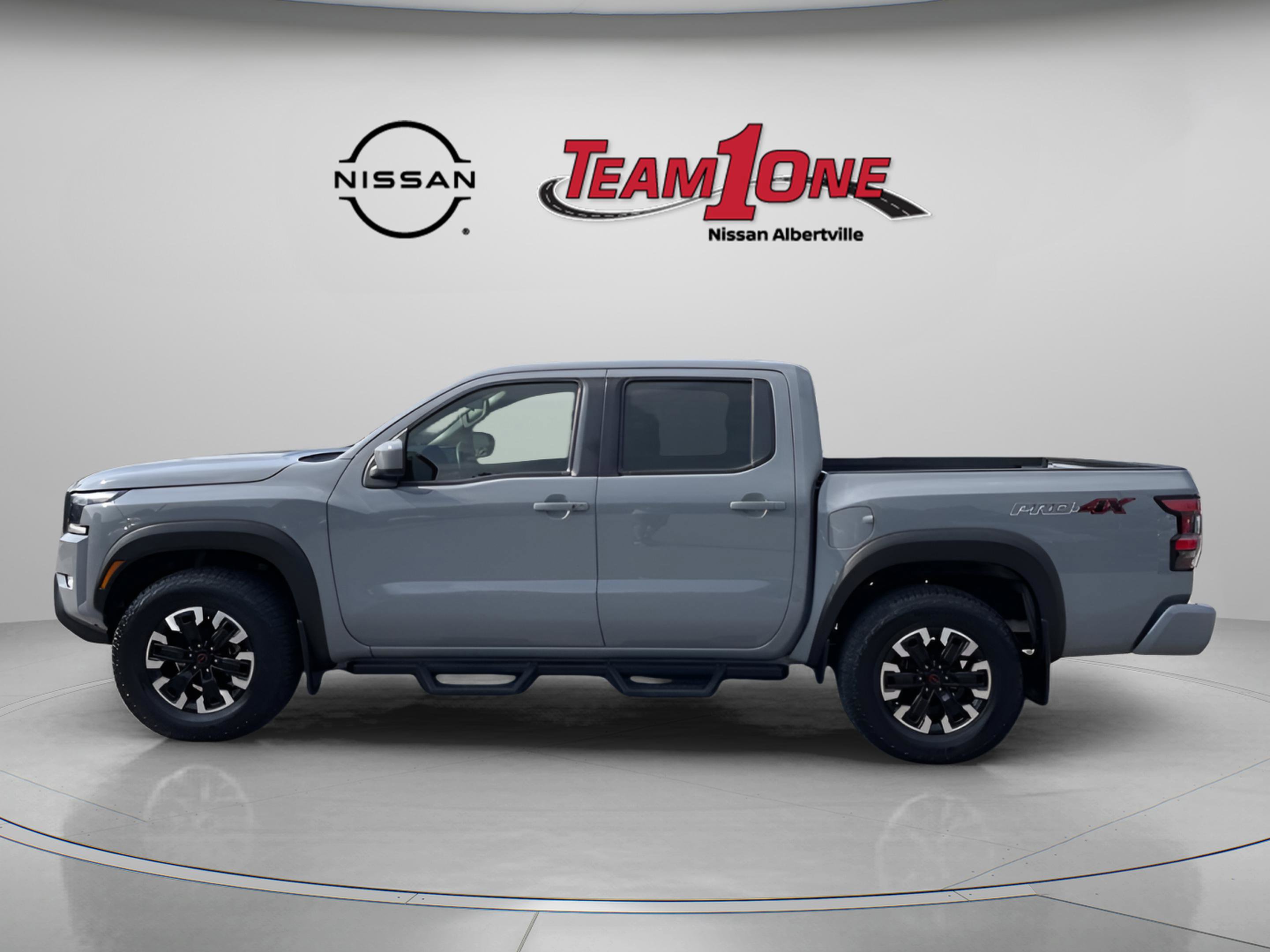 2022 Nissan Frontier PRO-4X photo 3
