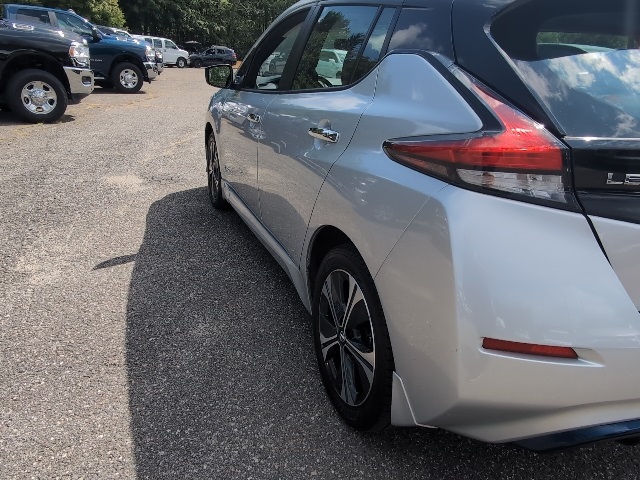 2019 Nissan Leaf SV Plus photo 9