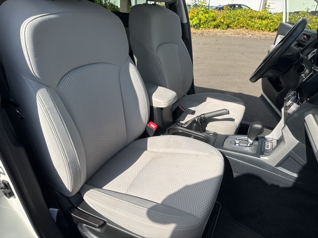 2017 Subaru Forester 2.5i Premium photo 25