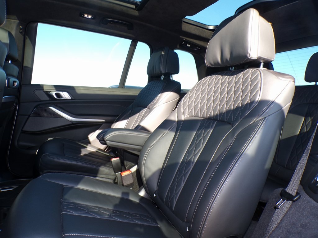 2026 Bmw X7 M60i photo 8