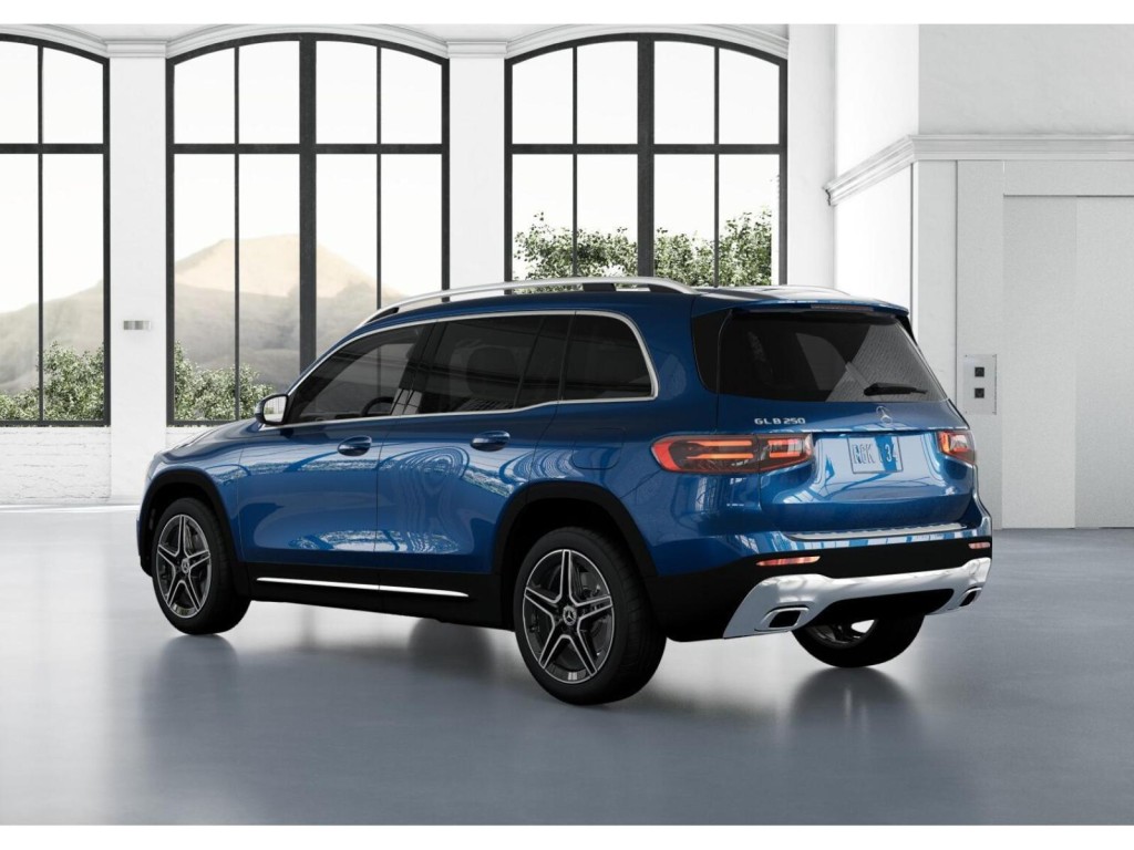 2026 Mercedes Benz GLB 250 photo 28