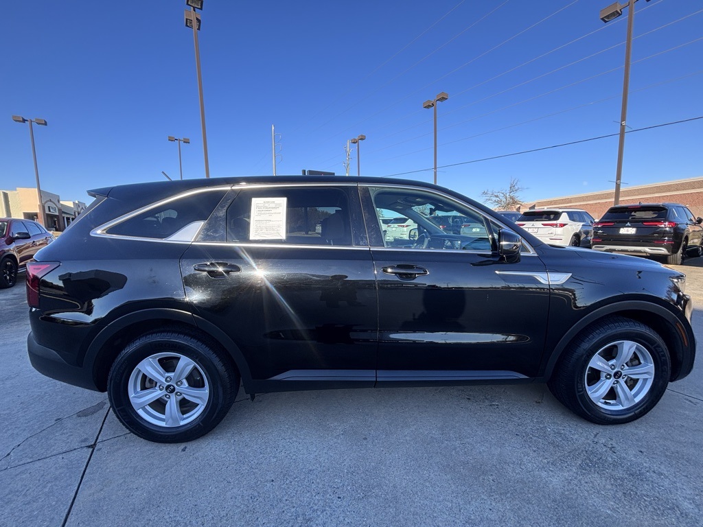 2021 Kia Sorento LX photo 8