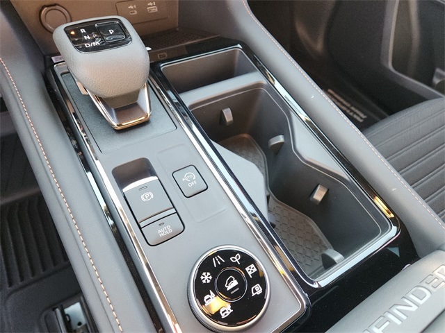 2025 Nissan Pathfinder Rock Creek photo 14