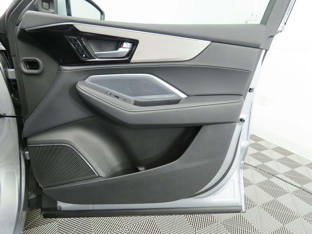 2026 Acura MDX SH-AWD Technology photo 23