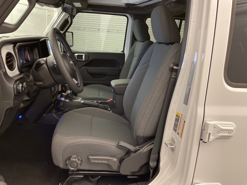 2025 Jeep Wrangler Sport S photo 9